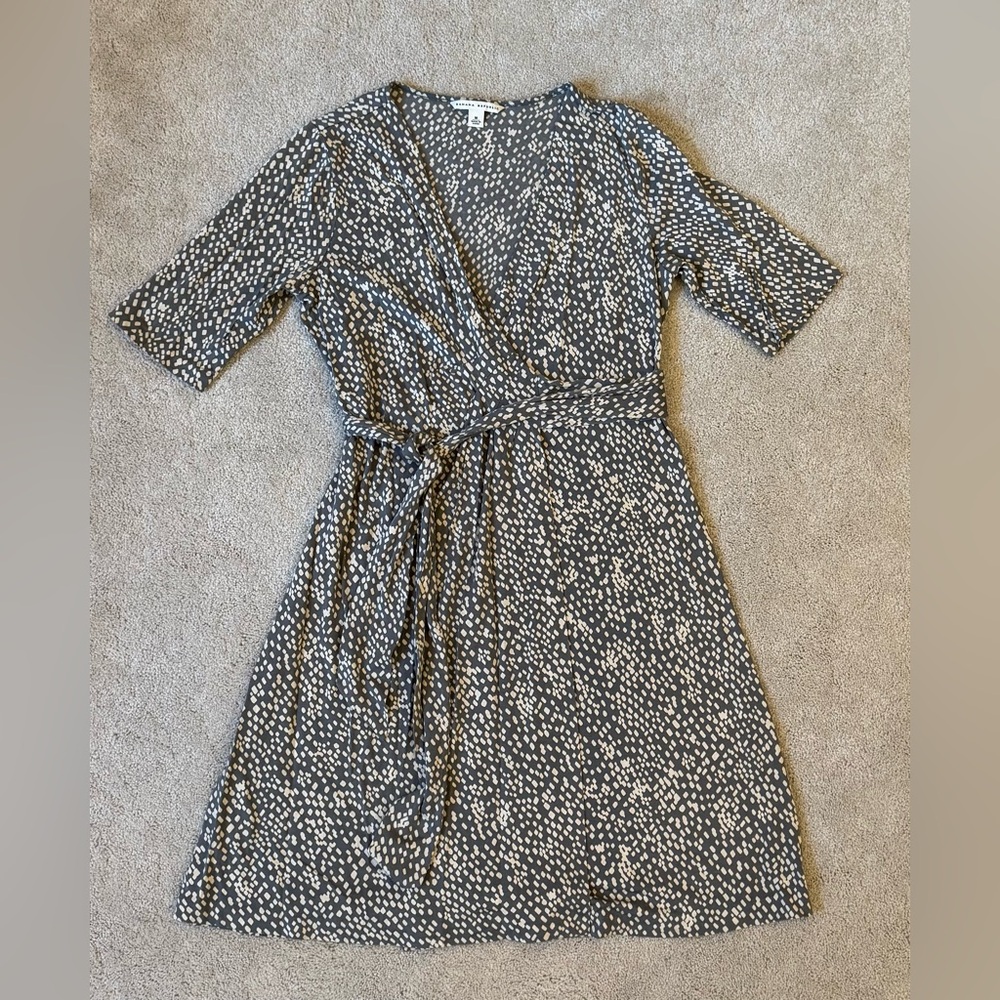 Banana Republic silk blend wrap dress M